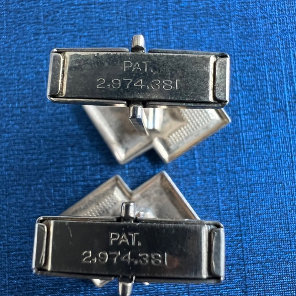 Vintage Binder Cufflinks - Picture 9 of 9